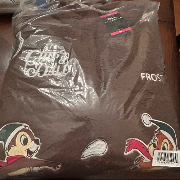 Disney Chip & Dale Winter Sherpa Quarter-Zip Pullover Size XL 🆕 - Picture 2 of 4